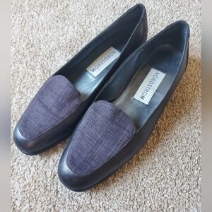 Nordstrom Womens Slip on flats. Size  9